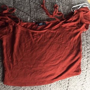 Crop top Off the shoulder tee